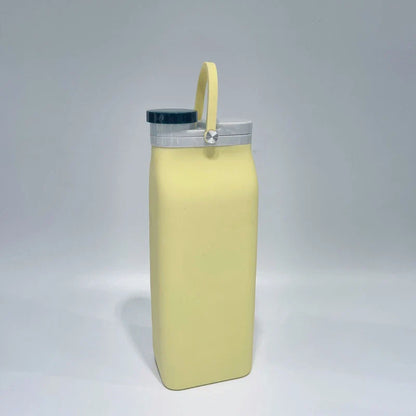 Compact and stylish folding cup made of soft silicone, available in various colours, perfect for on-the-go refreshment