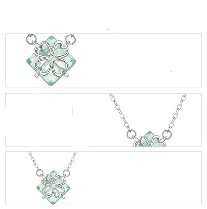 Platinum-plated green pendant necklace with adjustable chain length for a customised fit