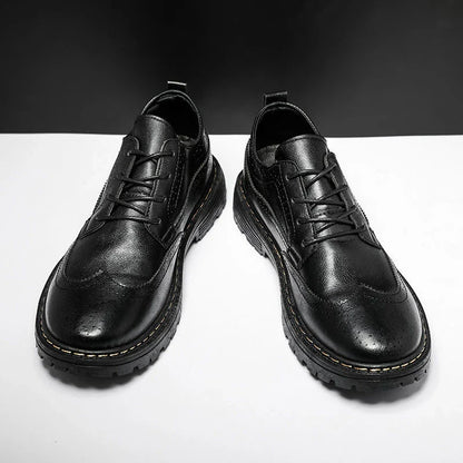 Sophisticated British-style leather casual shoes for men, featuring a sleek silhouette and premium construction.