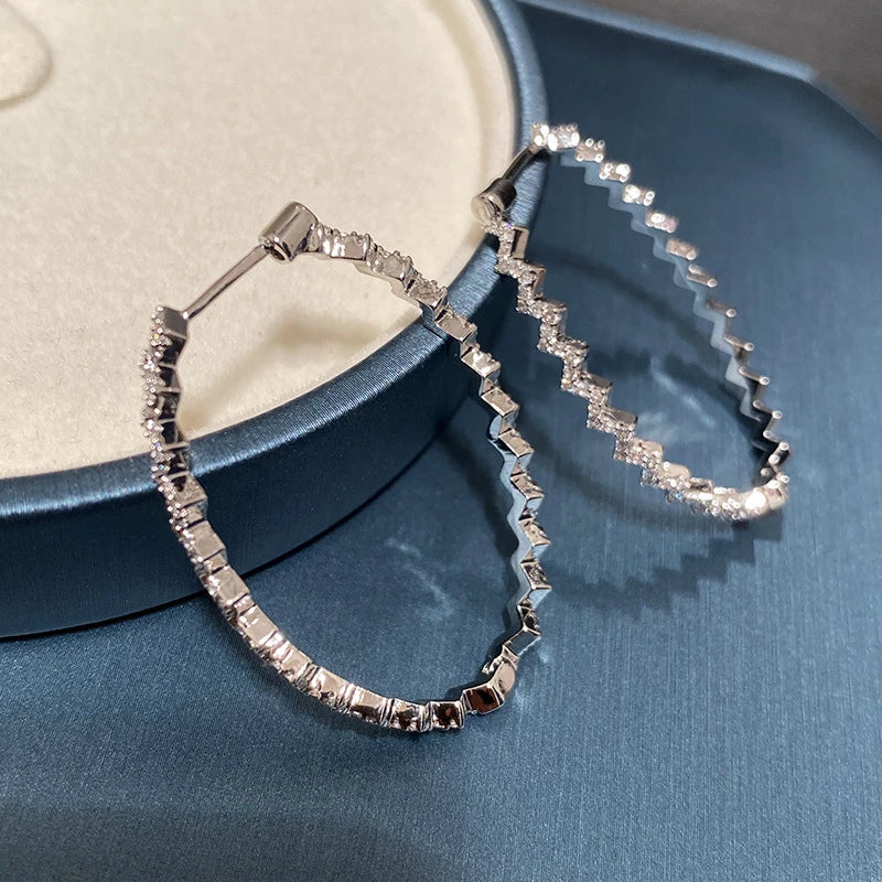Mosan Diamond Wave Fashion Geometry Earrings in 925 silver plating and 18k platinum finish