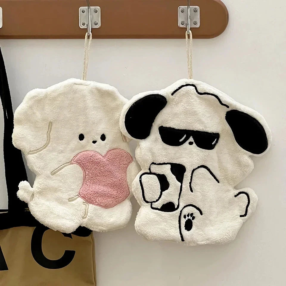 Charming animal hand towels made from premium Coral Fleece, featuring playful puppy and pig designs for a delightful addition to any kitchen or bathroom