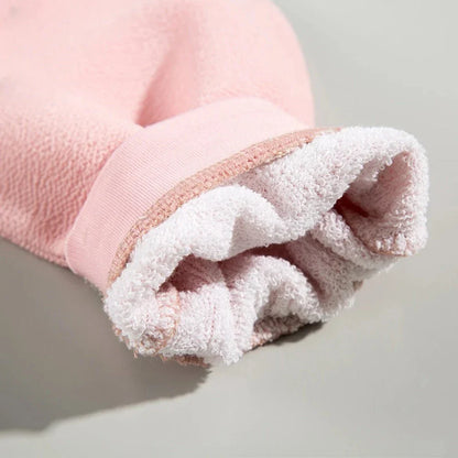 Premium exfoliating body scrub mitt made of viscose fibre for soft, smooth skin