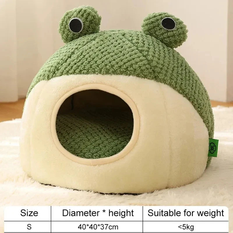 Cosy frog-shaped pet bed made of plush bubble velvet material, providing warmth and comfort for small cats and dogs