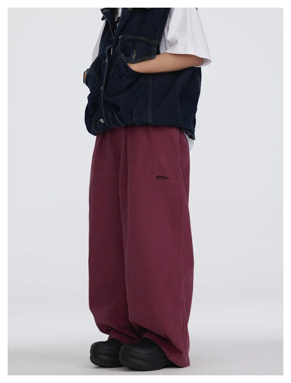 Sophisticated men's casual trousers in various colours, featuring a tailored straight-leg design and mid-rise waistline for a polished, British-inspired look.