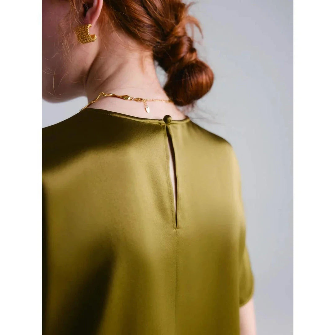 Elegant women's summer tee made of premium mulberry silk with classic O-neck design and short sleeves