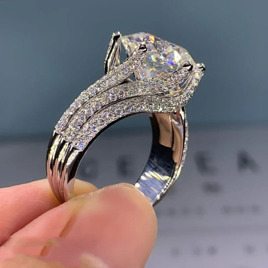 Premium sterling silver women's ring with a sparkling simulated moissanite diamond centre stone