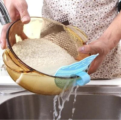 Funny Rice & Pea Strainer - A unique and durable colander for efficient draining of cooked rice, vegetables, and other foods