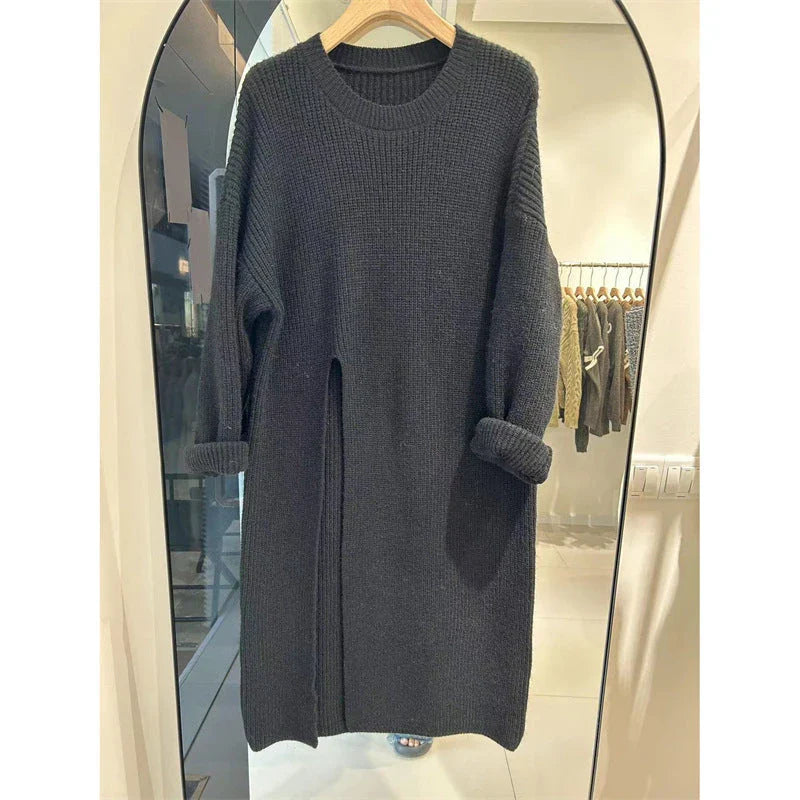 Relaxed mid-length jumper dress in a variety of colours, featuring an A-line silhouette and premium knit fabric for a comfortable, flattering fit.