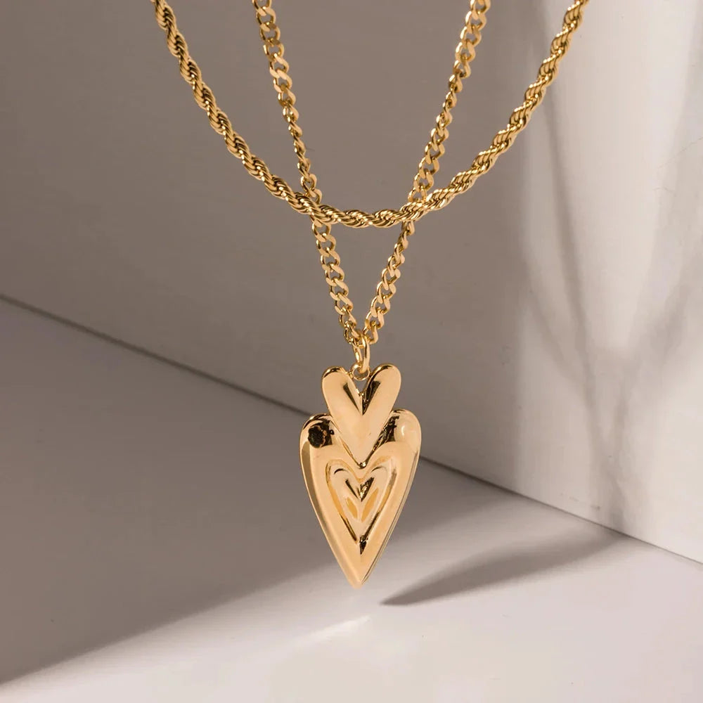 Elegant 18-carat gold-plated heart necklace with a semi-3D pendant and double-layer chain design