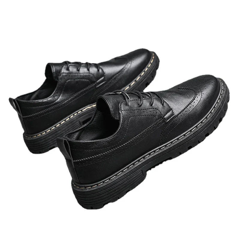 Sophisticated British-style leather casual shoes for men, featuring a sleek silhouette and premium construction.