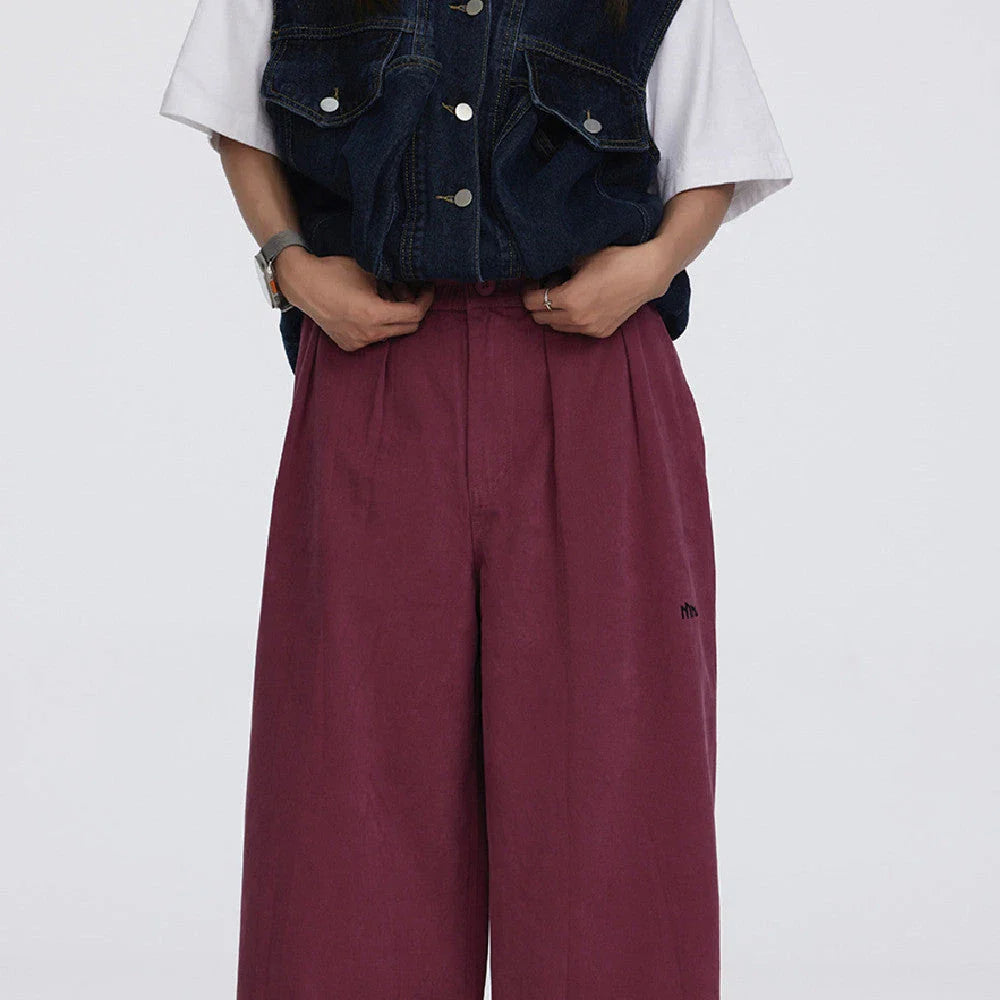 Sophisticated men's casual trousers in various colours, featuring a tailored straight-leg design and mid-rise waistline for a polished, British-inspired look.