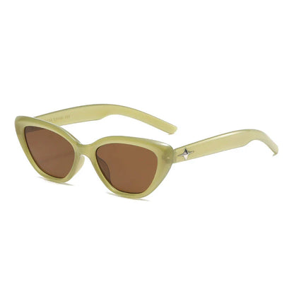 Classic cat-eye sunglasses with rice nail detail, offering UV protection and gradient lenses for a timeless, sophisticated look.
