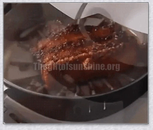 Premium silicone air fryer basket with flexible, non-stick design for easy cleaning and even heat distribution