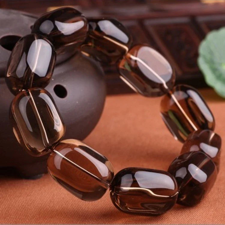 Elegant tea crystal bracelet with round beads, a sophisticated and versatile accessory for any occasion