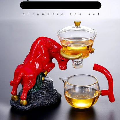Premium borosilicate glass semi-automatic tea maker in a traditional British design for brewing delicious tea