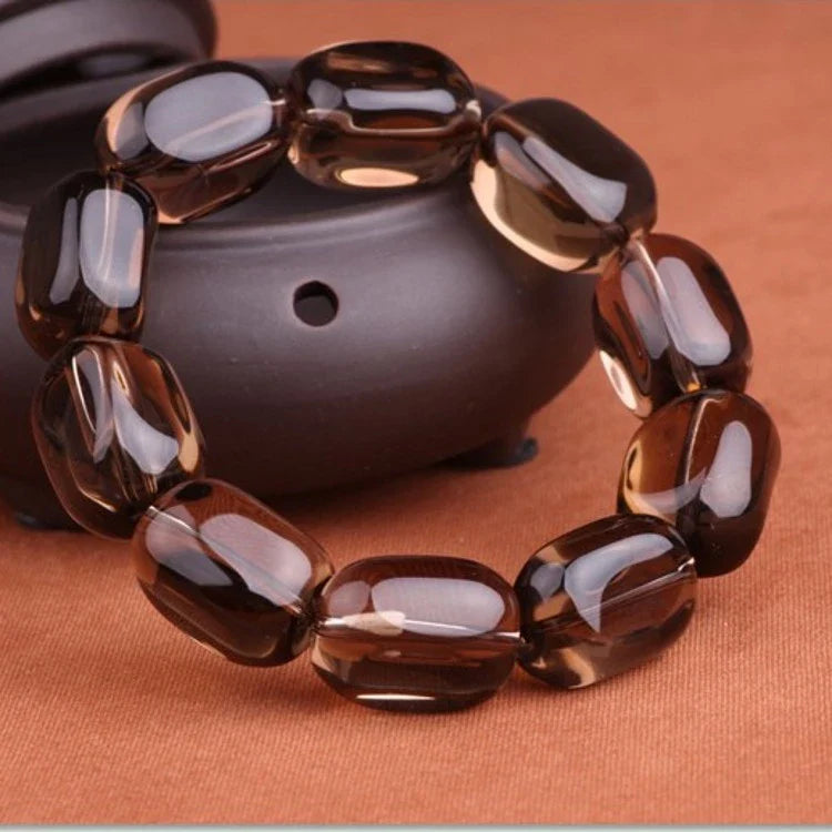 Elegant tea crystal bracelet with round beads, a sophisticated and versatile accessory for any occasion