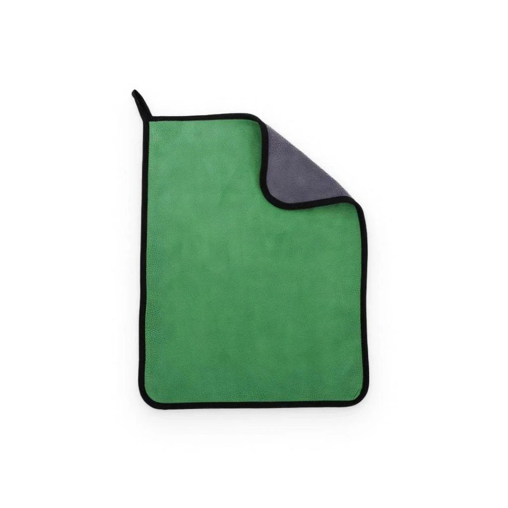 Premium absorbent velvet cleaning towel in multiple colours for versatile household use