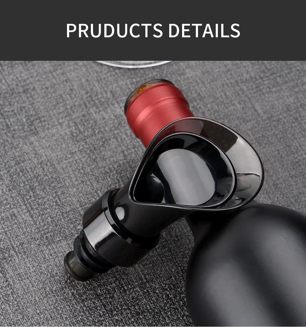 Elegant petal-shaped red wine pourer with a sleek design to enhance the flavour and aroma of your favourite red wines