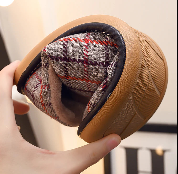 Stylish and cosy fabric cotton slippers with a platform sole in various colours