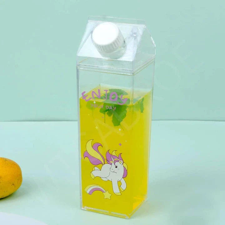 Premium transparent water bottle made with eco-friendly materials, featuring a crystal-clear design and durable construction for everyday hydration