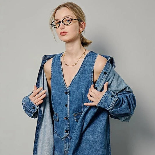 Elegant sleeveless v-neck button vest in a solid colour, perfect for casual and daily wear in the UK