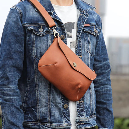 Premium handcrafted leather messenger bag in a classic British design, featuring a sturdy construction and spacious interior for the modern gentleman's everyday essentials.