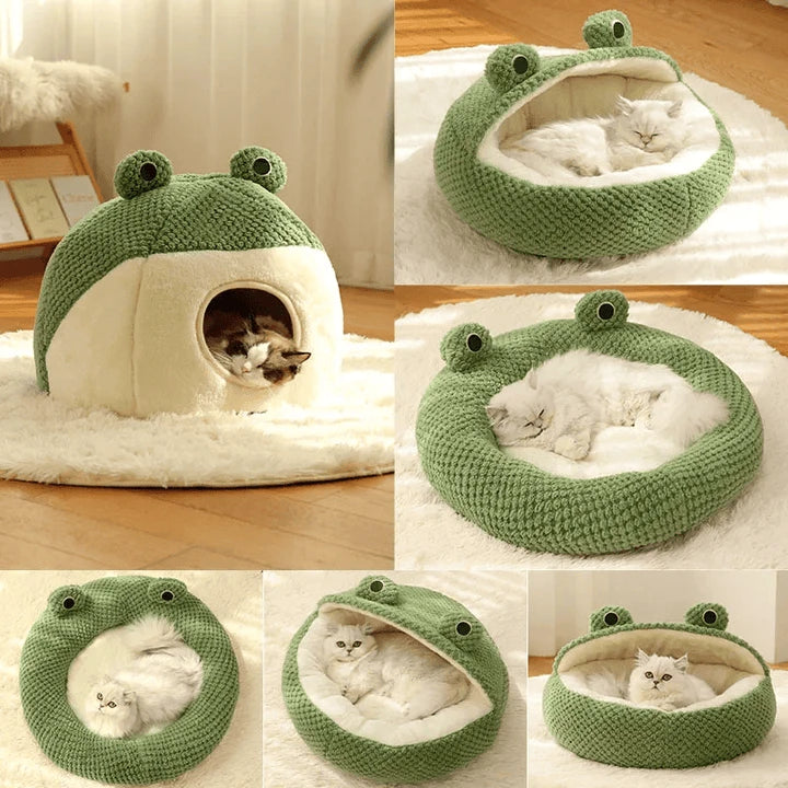 Cosy frog-shaped pet bed made of plush bubble velvet material, providing warmth and comfort for small cats and dogs