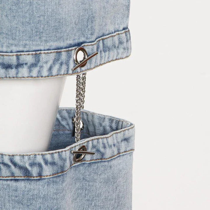 High-waisted wide-leg denim trousers in a stylish blue colour, featuring a comfortable and flattering fit