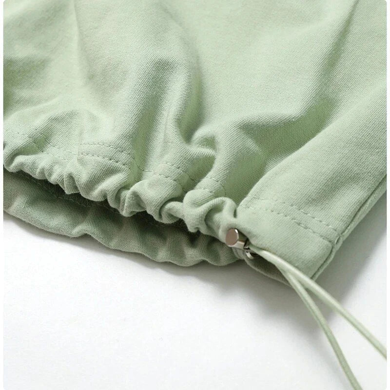A cosy, oversized cotton pullover with a stylish zipper accent, perfect for casual autumn and winter wear.