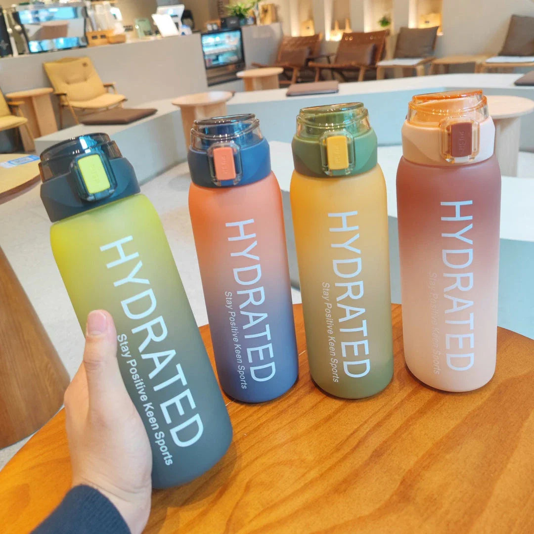 Trendha Large Capacity Gradient Frosted Water Bottle in Yellow - Stylish and Durable Hydration Solution