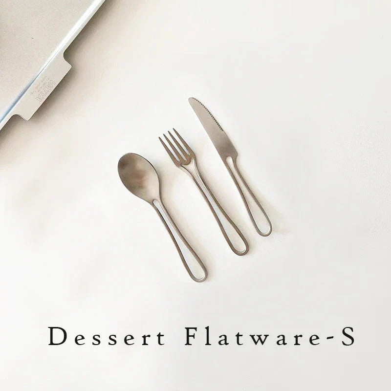 Sophisticated 304 stainless steel cutlery set with sleek black finish for elegant dining in the UK