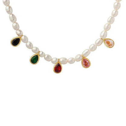 Elegant titanium steel necklace with a minimalist, sophisticated design and a polished, golden finish