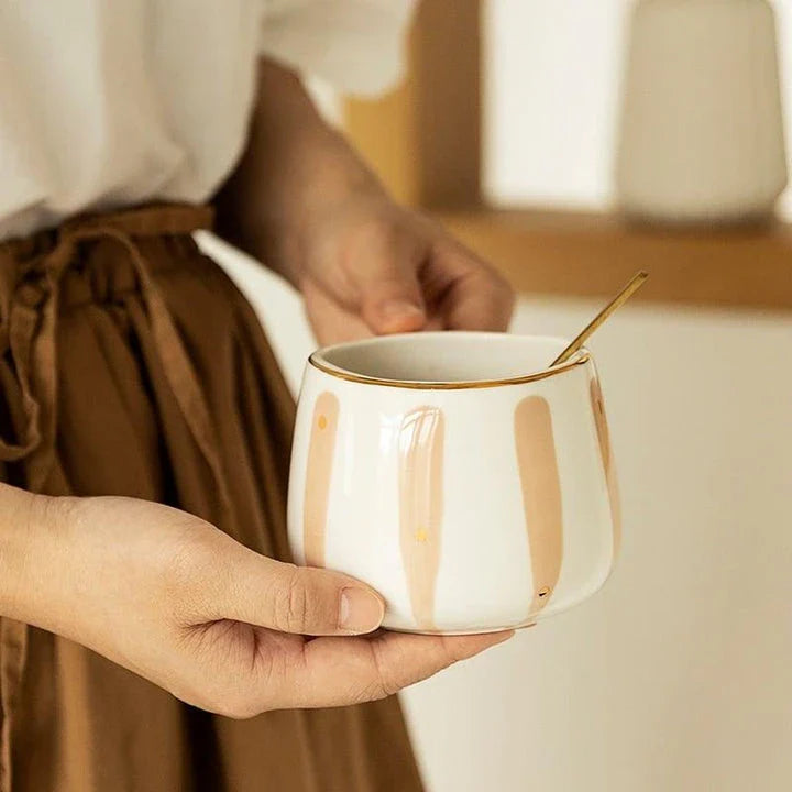 Cosy Style Ceramic Coffee Cup with Striped Pattern in Pastel Pink, Compact and Ergonomic Design for Comfortable Sipping