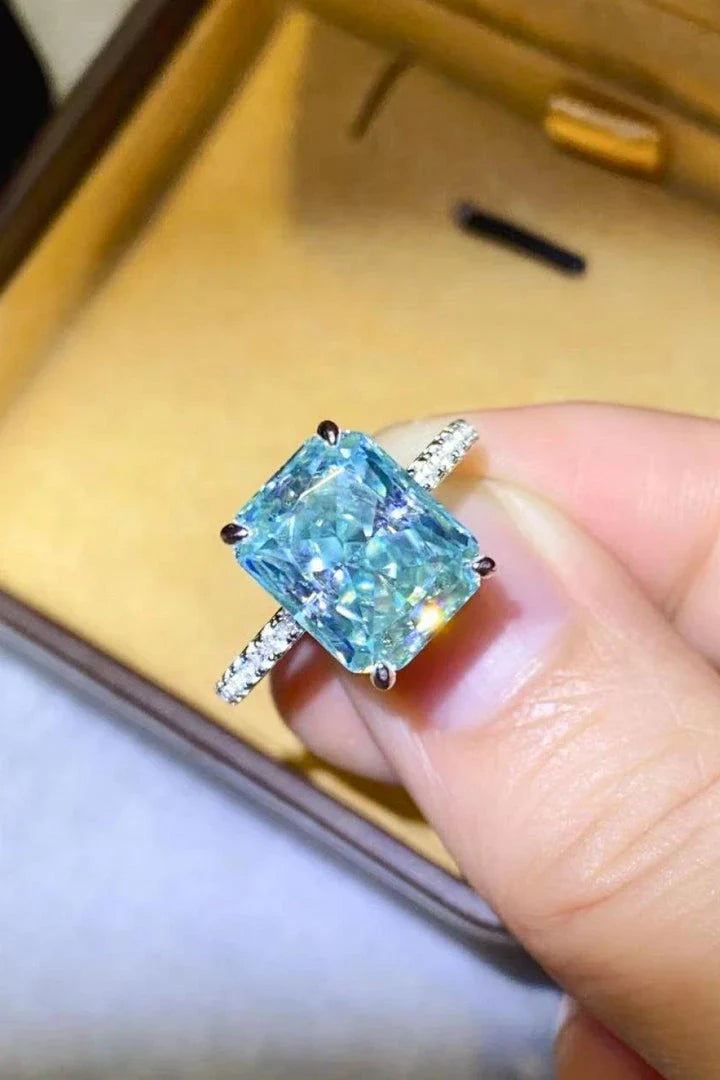 Trendha's 2-carat moissanite ring in a minimalist, modern design with platinum-plated sterling silver and zircon accents