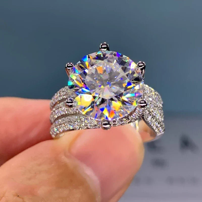 Premium sterling silver women's ring with a sparkling simulated moissanite diamond centre stone