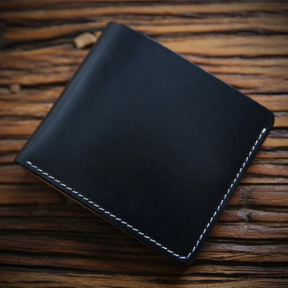 Premium first-layer cowhide money clip in a variety of classic British colours, designed for refined style and secure everyday carry