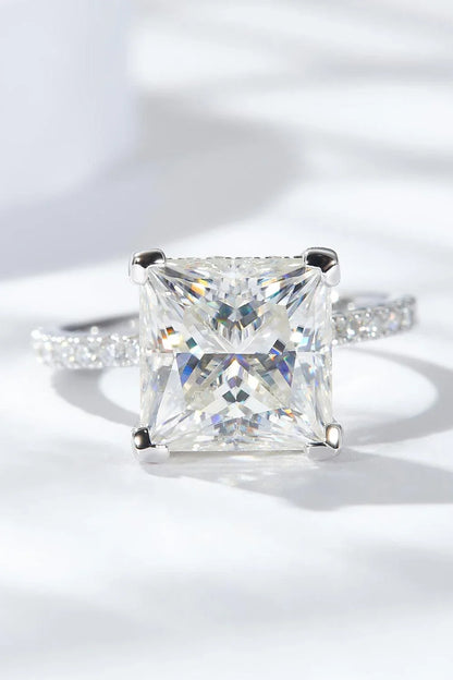 Elegant 5.52-carat moissanite side stone ring in 925 sterling silver with platinum plating