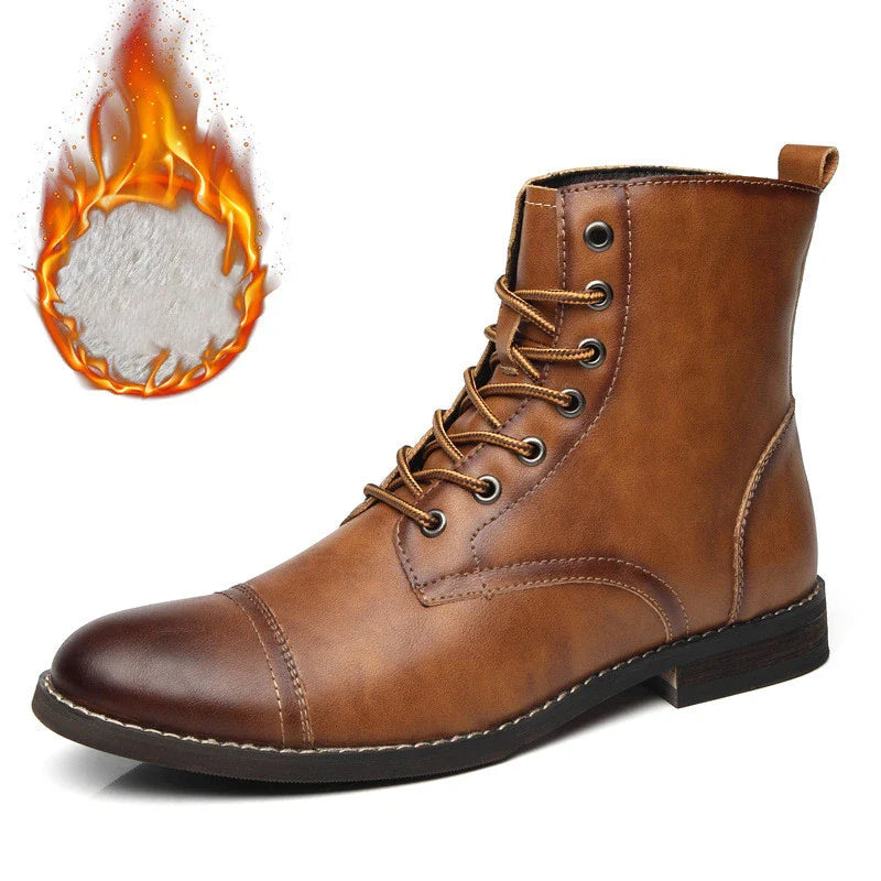 Stylish, high-quality Martin boots with pointed toes, suitable for British gentlemen's autumn wardrobes