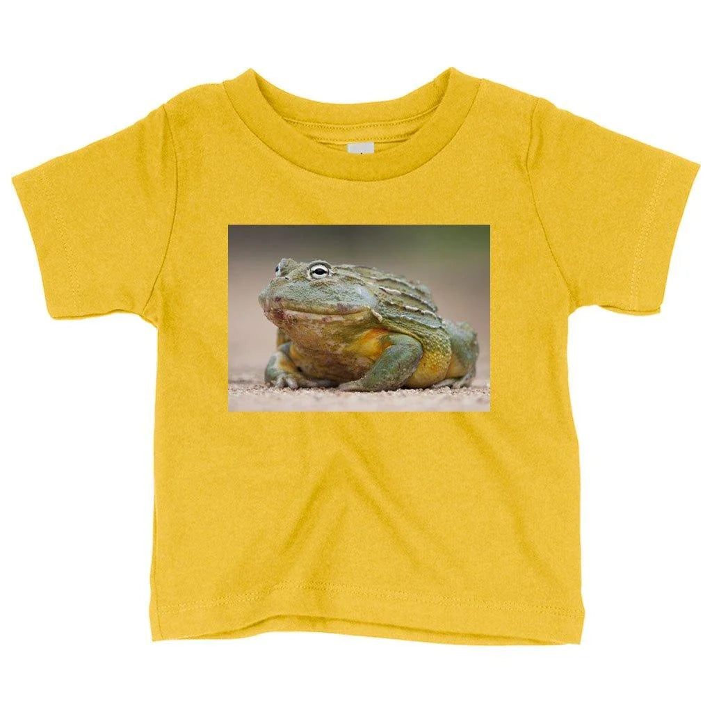 Soft and flexible baby bullfrog t-shirt in white, with crew neck and short sleeves for a classic look