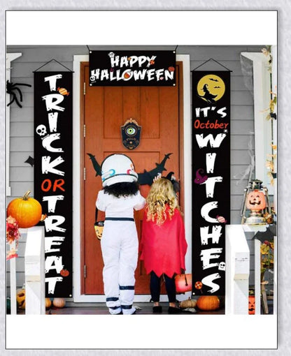 Spooky animated Halloween doorbell with a lifelike glowing green eyeball that peers out and greets guests