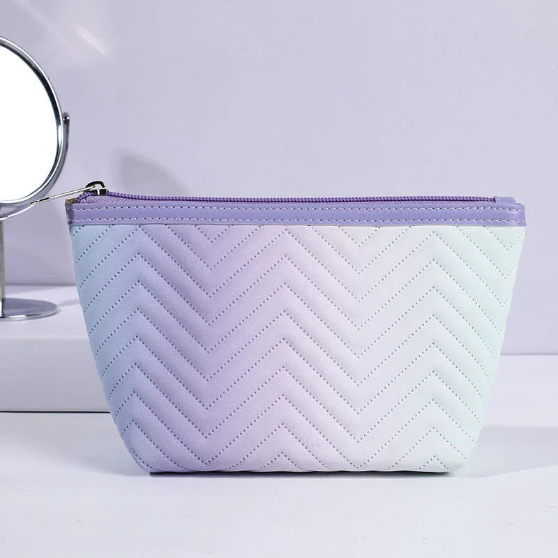 Elegant gradient-coloured makeup bag made of premium PU leather, perfect for organised storage and travel