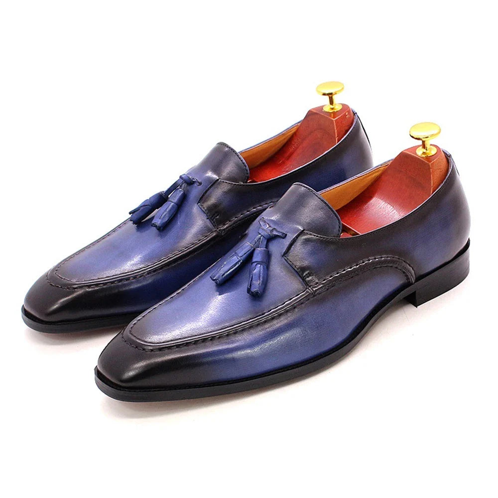 Stylish and comfortable leather loafers for men, featuring a sleek design, premium cowhide, and rubber soles for exceptional grip and shock absorption.