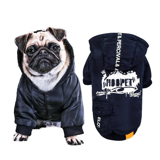 Stylish and cosy hooded jacket for pets, made from high-quality polyester with an adjustable design for maximum comfort and protection.