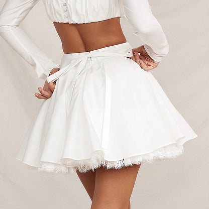 Elegant lace A-line skirt in white with high waist and vintage-inspired design