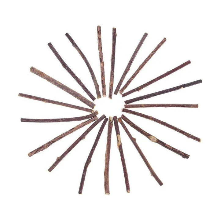 Premium catnip dental hygiene treats for cats in a 15 or 20 piece set, made with natural sisal for dental care and catnip for enjoyment