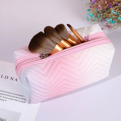 Elegant gradient-coloured makeup bag made of premium PU leather, perfect for organised storage and travel