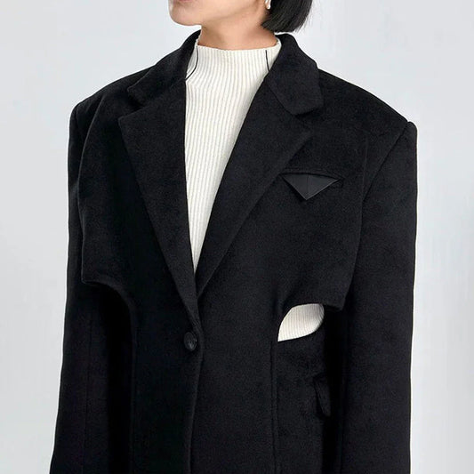 Elegant autumn-winter woollen overcoat with waist cut-out design, turn-down collar, and single-button closure