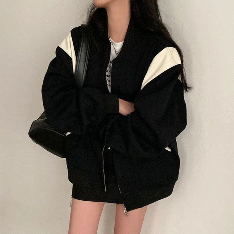 Comfortable and relaxed black baseball uniform for students, featuring a loose fit design and premium cotton construction.