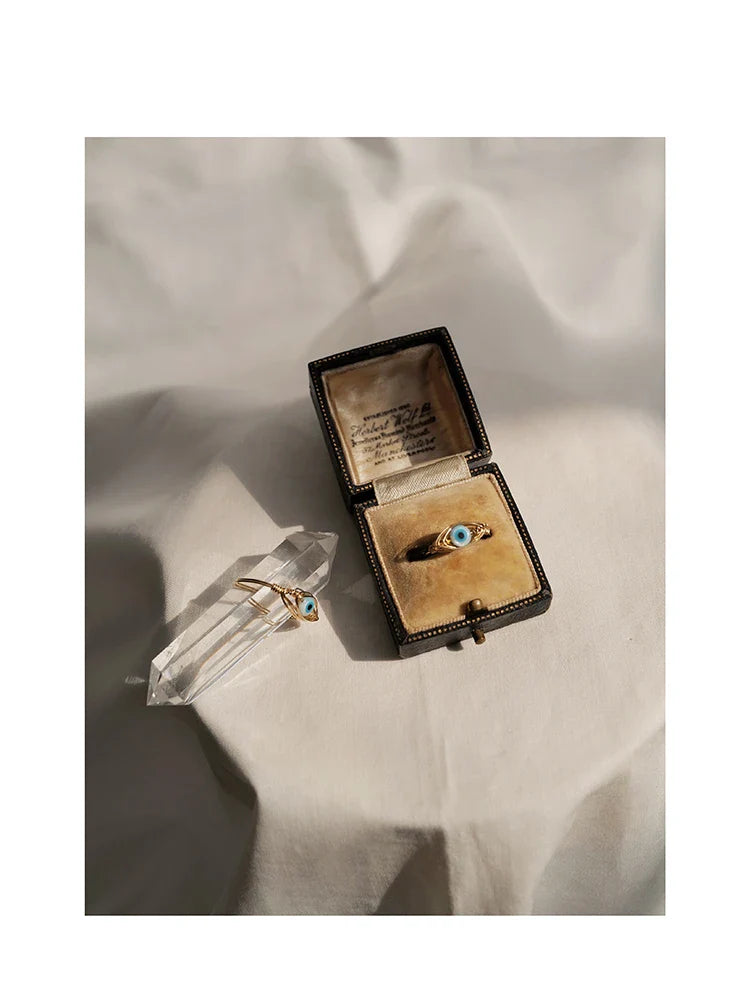 Elegant Lover's Eye Ring made with lustrous mother-of-pearl shell, featuring a delicate and Bohemian-inspired design