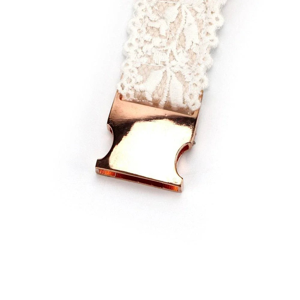 Elegant floral dog collar made with premium nylon materials for stylish and comfortable wear